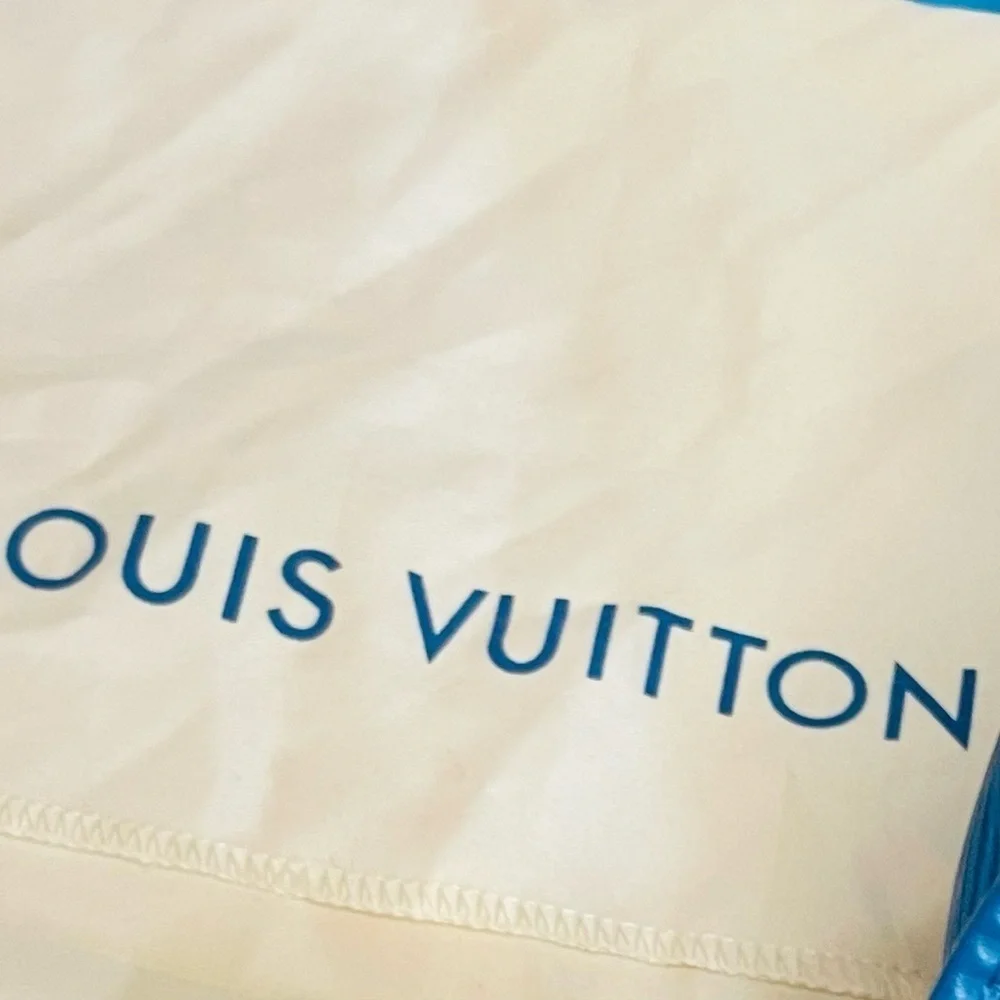 Louis Vuitton Blue Epi Petit Noe Leather Shoulder Bag Drawstring Close (lvb1)